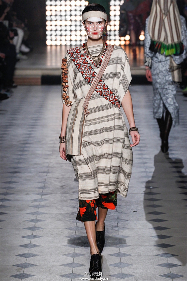 Vivienne Westwood巴黎時裝周2014秋冬新品發(fā)布