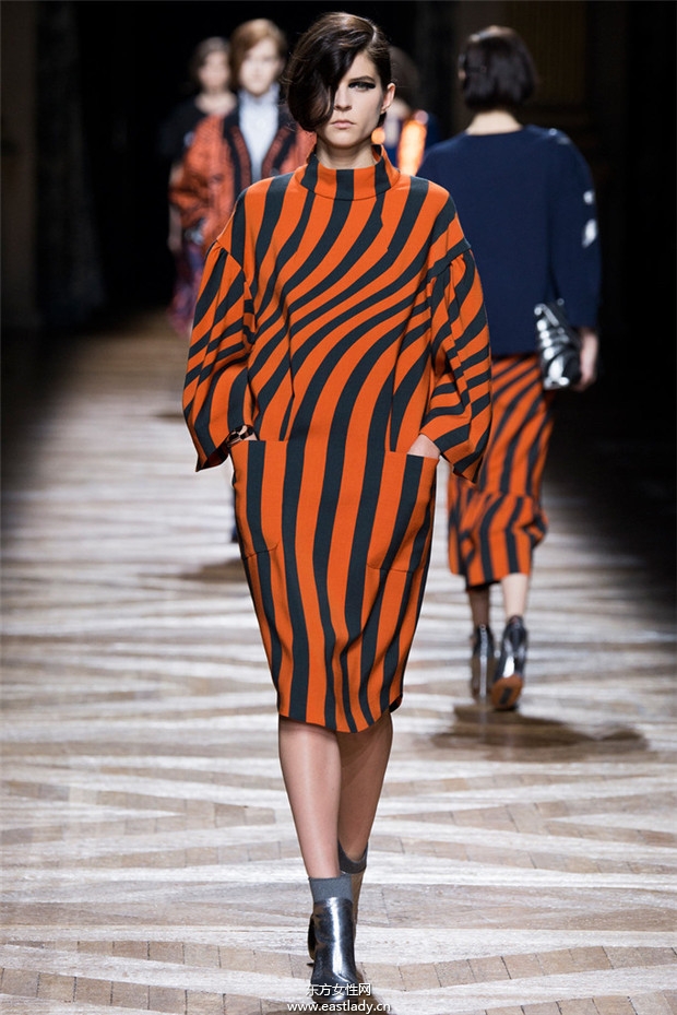 Dries Van Noten巴黎時(shí)裝周2014秋冬新品發(fā)布