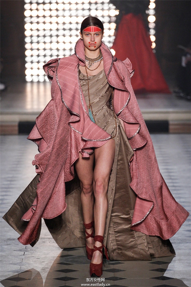 Vivienne Westwood巴黎時裝周2014秋冬新品發(fā)布