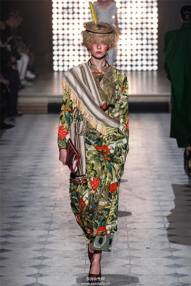 Vivienne Westwood巴黎時裝周2014秋冬新品發(fā)布