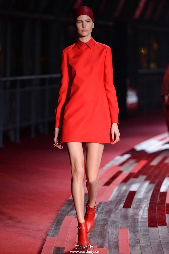 Valentino 2014女裝系列演繹紅色風(fēng)