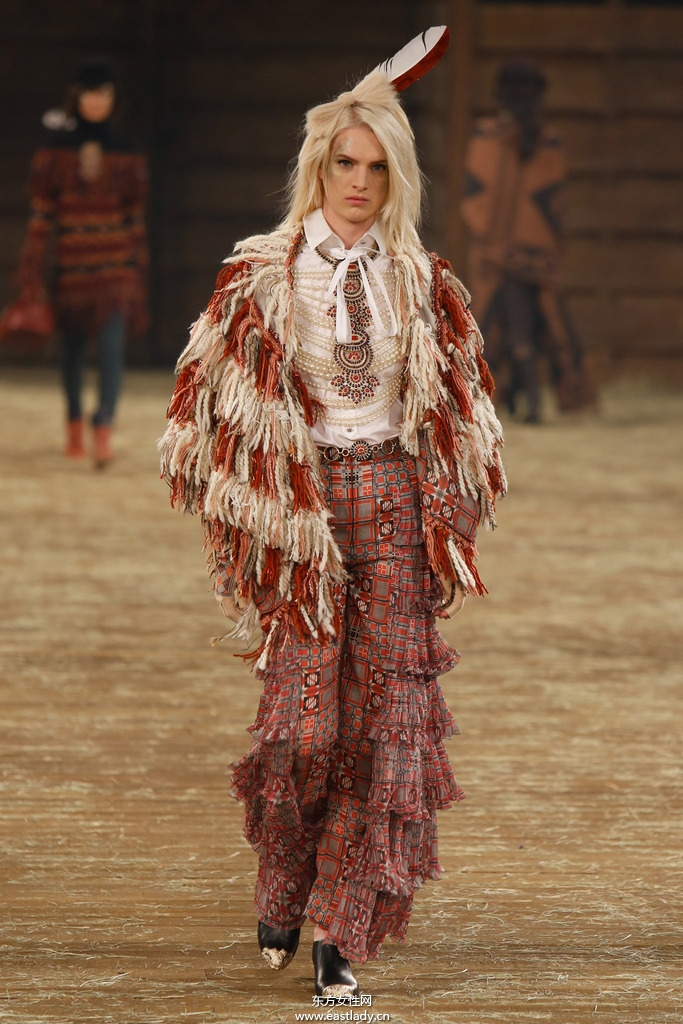 Chanel(香奈兒)2014早秋女裝流行服飾時尚大片