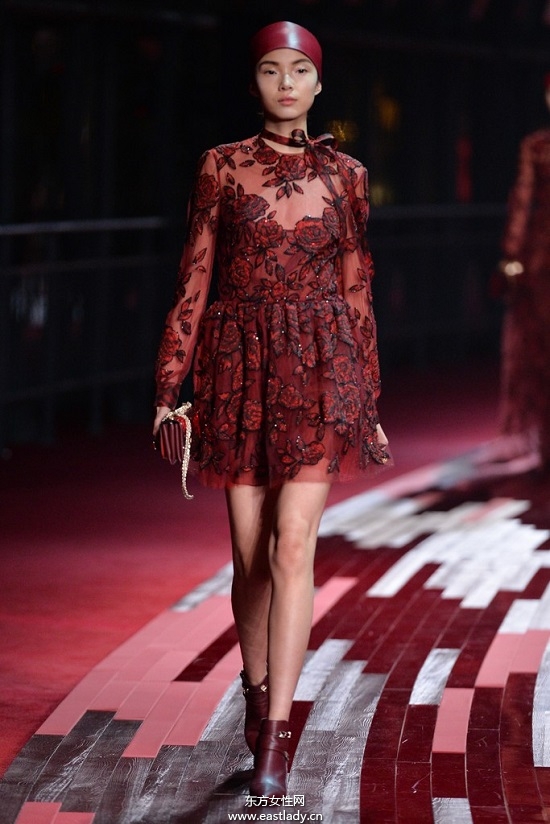 Valentino 2014女裝系列演繹紅色風(fēng)