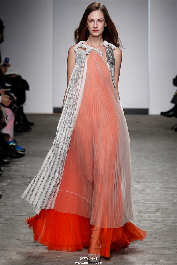 Vionnet 2014巴黎春夏高級(jí)定制時(shí)裝秀