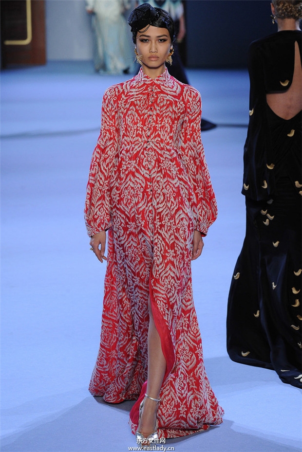 Ulyana Sergeenko 2014春夏巴黎高級(jí)定制系列時(shí)裝秀