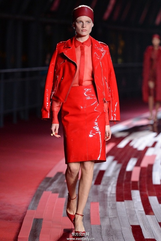 Valentino 2014女裝系列演繹紅色風(fēng)