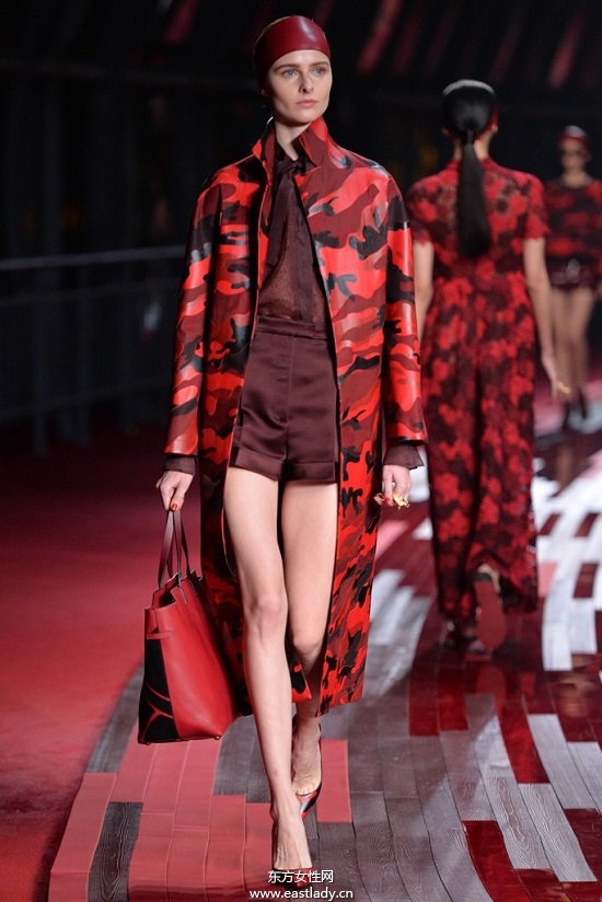 Valentino 2014女裝系列演繹紅色風(fēng)