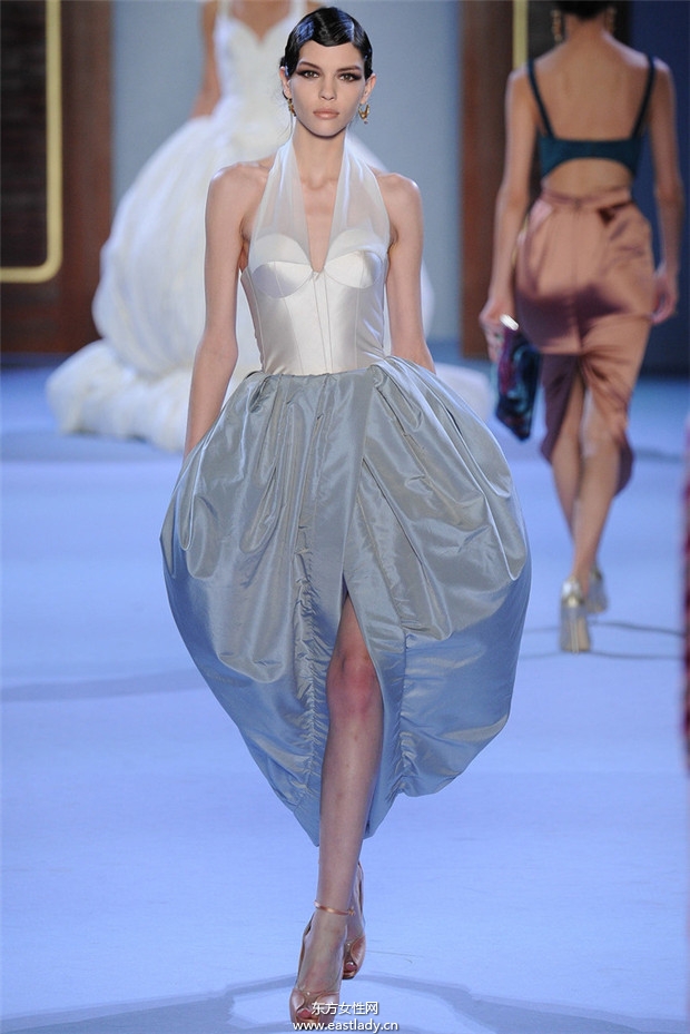 Ulyana Sergeenko 2014春夏巴黎高級(jí)定制系列時(shí)裝秀