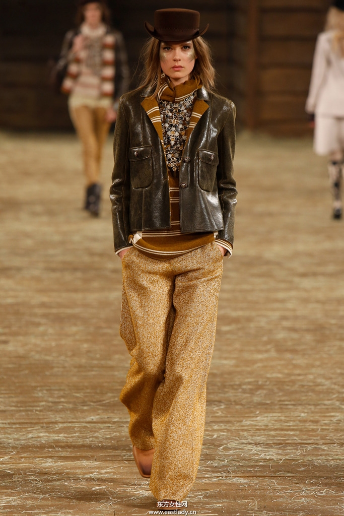 Chanel(香奈兒)2014早秋女裝流行服飾時(shí)尚大片