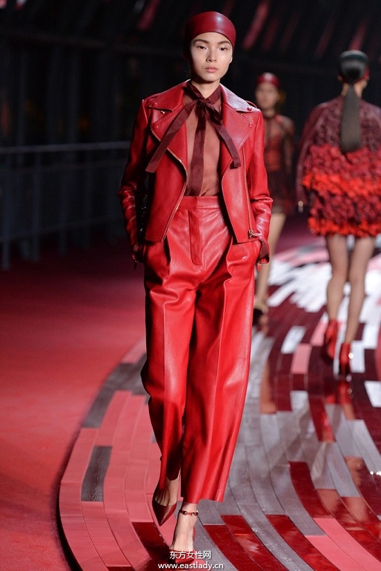 Valentino 2014女裝系列演繹紅色風(fēng)