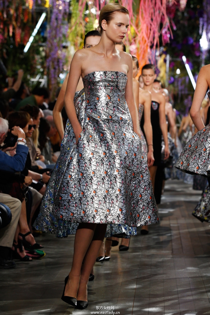 Christina Dior（克里斯汀·迪奧）2014春夏流行服飾時(shí)尚大片