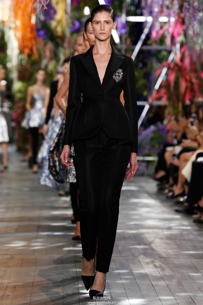 Christina Dior（克里斯汀·迪奧）2014春夏流行服飾時(shí)尚大片