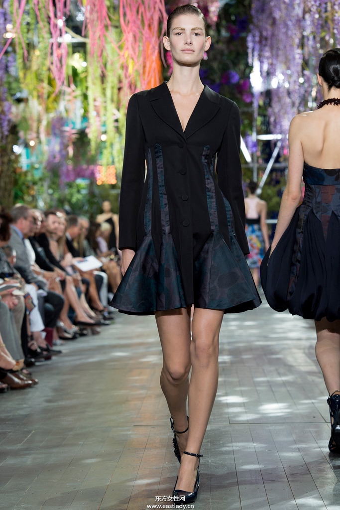 Christina Dior（克里斯汀·迪奧）2014春夏流行服飾時(shí)尚大片