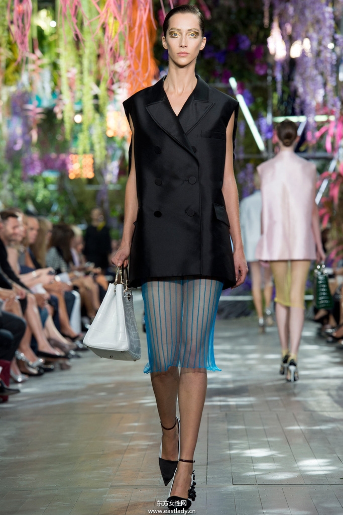 Christina Dior（克里斯汀·迪奧）2014春夏流行服飾時(shí)尚大片