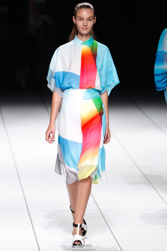 Issey Miyake(三宅一生)2014春夏流行服飾時尚大片