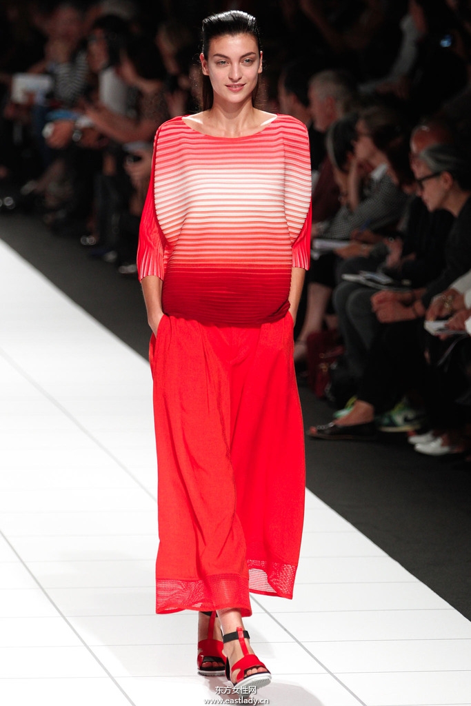 Issey Miyake(三宅一生)2014春夏流行服飾時尚大片