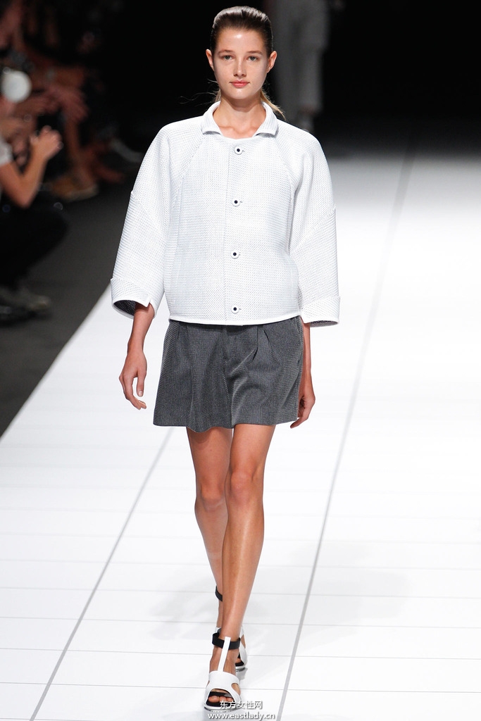 Issey Miyake(三宅一生)2014春夏流行服飾時尚大片