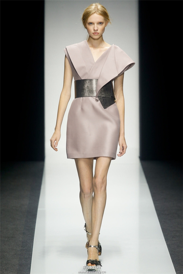 Gianfranco Ferré 2014春夏流行服飾時(shí)尚大片
