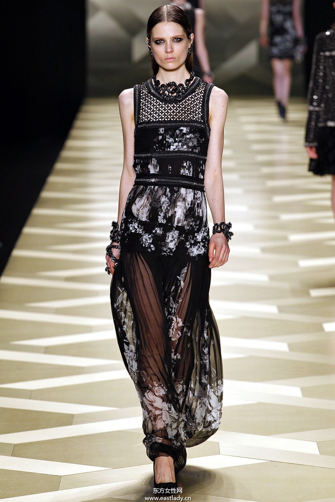 Roberto Cavalli 2013秋冬流行服飾時(shí)尚大片