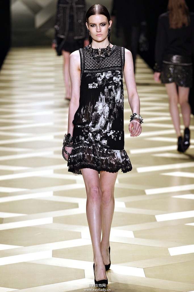 Roberto Cavalli 2013秋冬流行服飾時(shí)尚大片