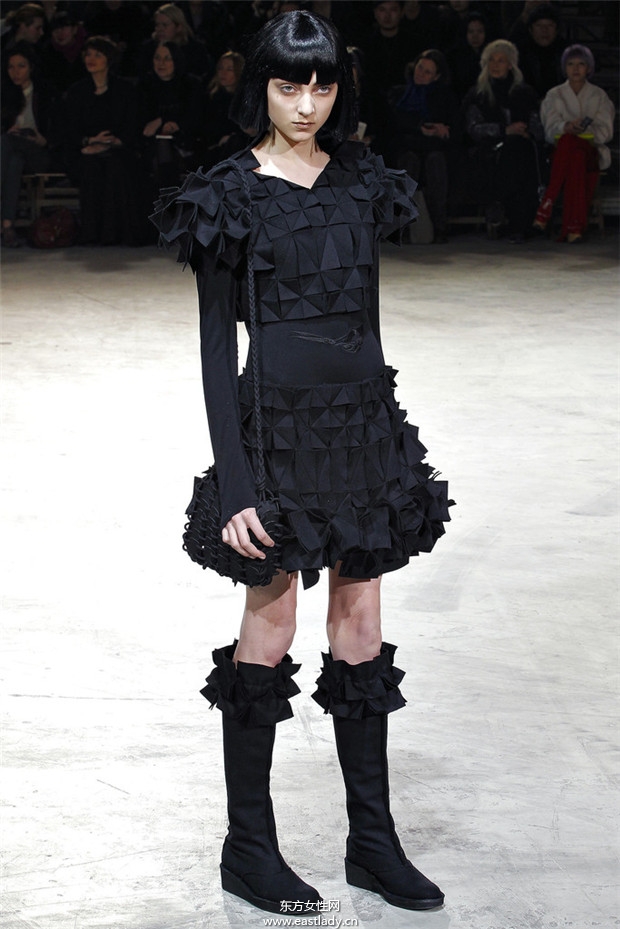 Yohji Yamamoto 2013秋冬流行服飾時(shí)尚大片