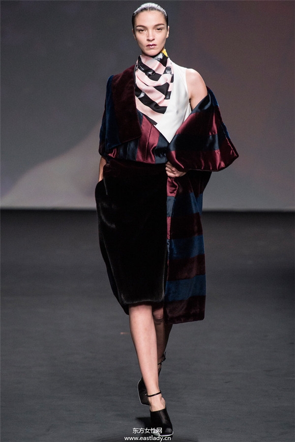 Christian Dior 2013秋冬服裝新品發(fā)布