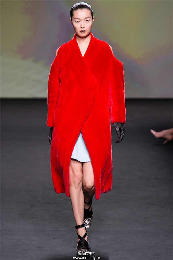 Christian Dior 2013秋冬服裝新品發(fā)布