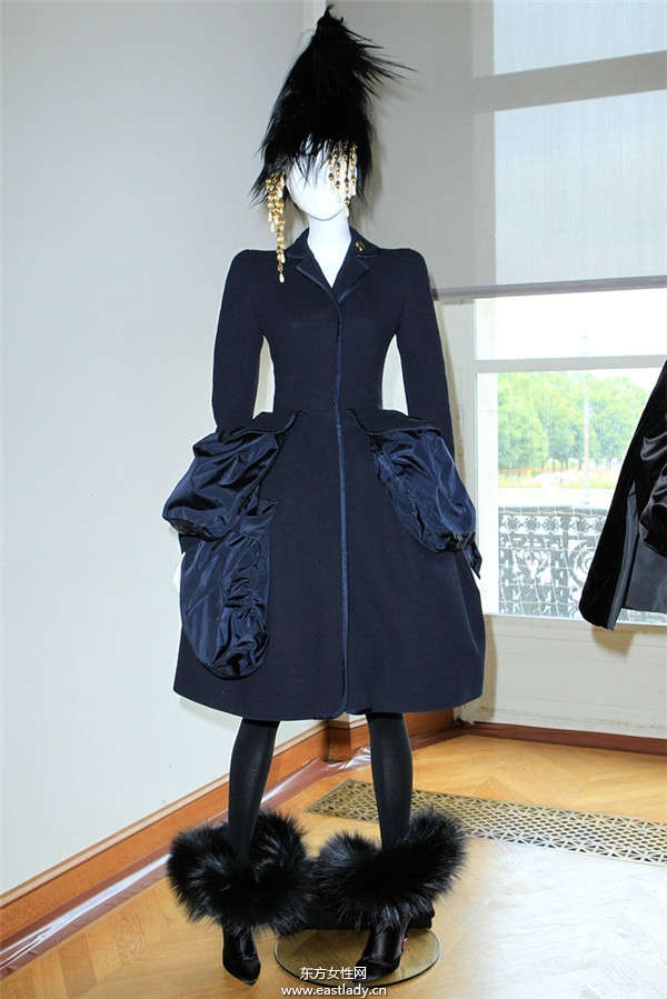 艾爾薩夏帕瑞麗(Elsa Schiaparelli)2013秋冬服裝新品發(fā)布