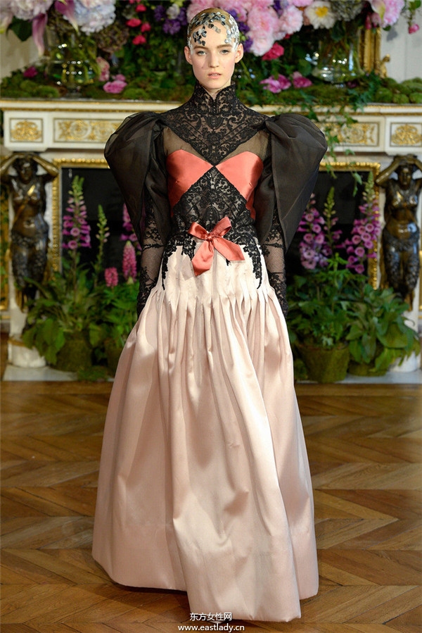 Alexis Mabille 2013秋冬服裝新品發(fā)布