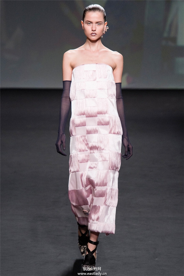 Christian Dior 2013秋冬服裝新品發(fā)布