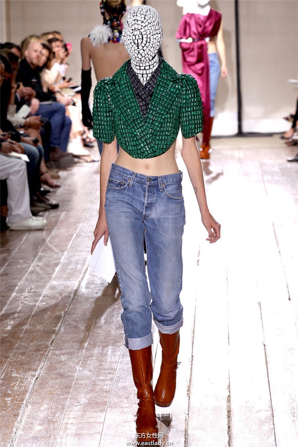 Maison Martin Margiela(馬丁·馬吉拉) 2013秋冬服裝新品發(fā)布
