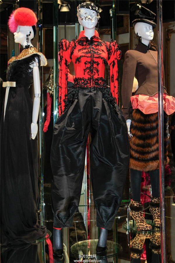 艾爾薩夏帕瑞麗(Elsa Schiaparelli)2013秋冬服裝新品發(fā)布