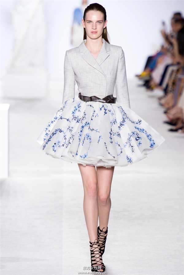 Giambattista Valli 2013秋冬服裝新品發(fā)布