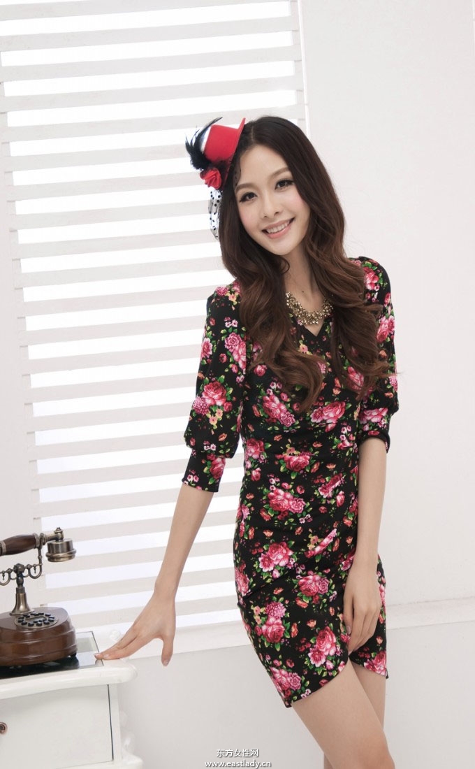 早春包臀碎花連衣裙視覺高雅氣息無人能擋