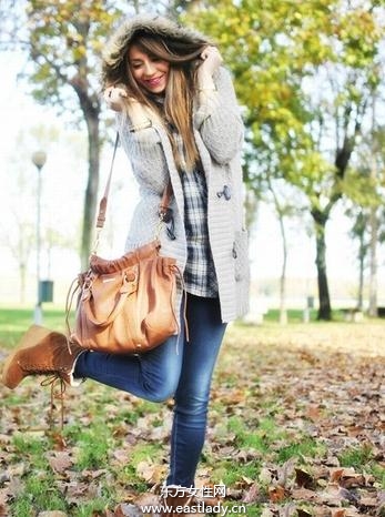 經(jīng)典款式針織衣穿出休閑味道又不庸俗