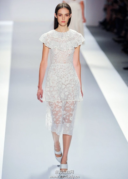 若隱若現(xiàn)透視裝瞬間秒殺全場