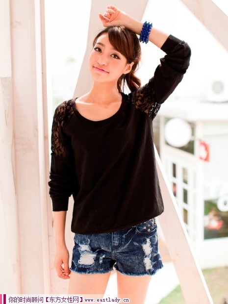 新款蕾絲衛(wèi)衣 簡單設(shè)計(jì)突出個(gè)性使然