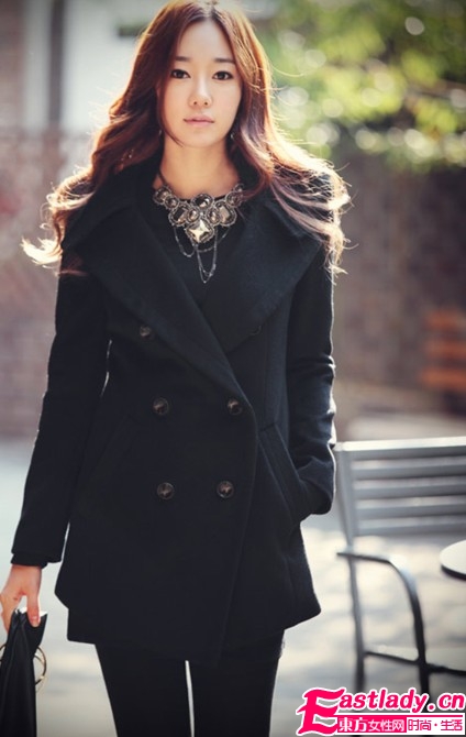 2012秋冬新款韓版雙排扣立領(lǐng)呢子大衣 簡約而不失大氣