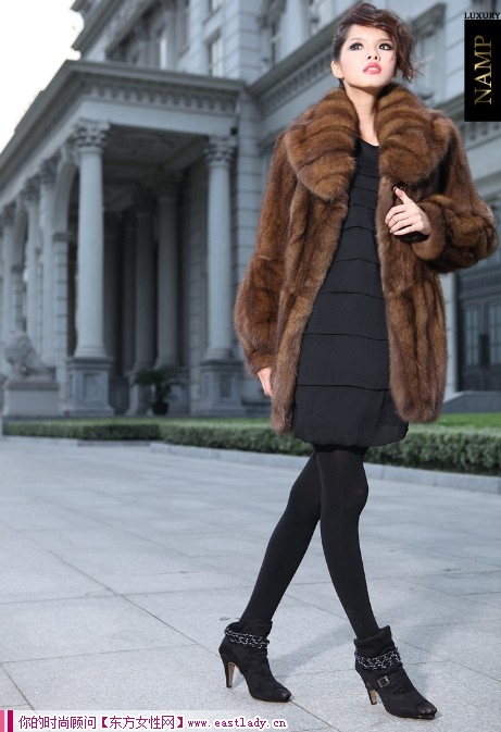 NAMP奈樸2012秋裝貂皮大衣 穿出奢華大氣的女王范
