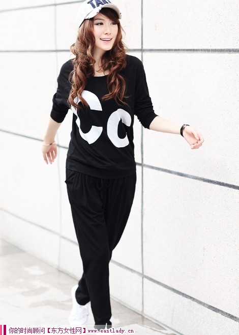 蝙蝠袖衛(wèi)衣套裝 讓你瞬間變身韓劇女主角