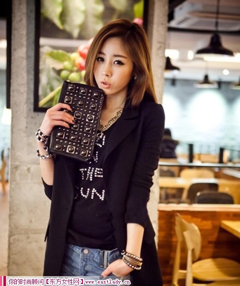 成熟干練的氣質(zhì)感 小西裝外套帶你進(jìn)入職場(chǎng)第一步