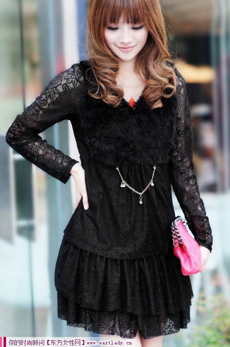 2012V領(lǐng)蕾絲花邊連衣裙 秋冬季節(jié)也能穿出甜美小性感