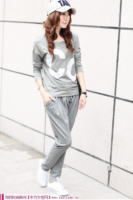 蝙蝠袖衛(wèi)衣套裝 讓你瞬間變身韓劇女主角