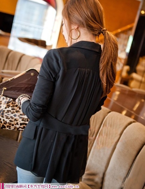 成熟干練的氣質(zhì)感 小西裝外套帶你進(jìn)入職場(chǎng)第一步