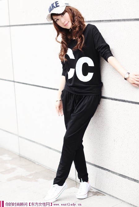 蝙蝠袖衛(wèi)衣套裝 讓你瞬間變身韓劇女主角