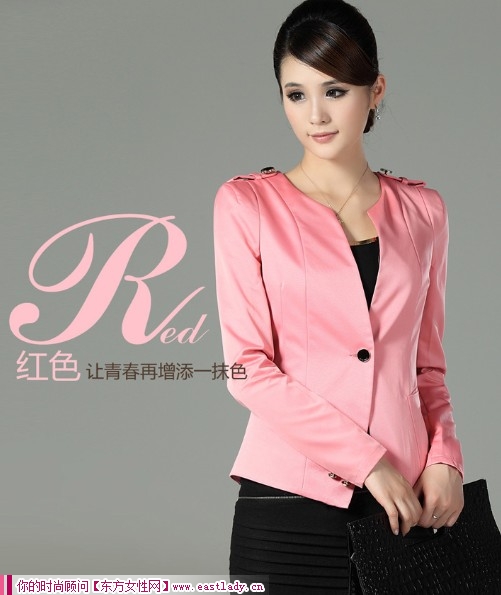 小西服也能穿出溫柔恬淡的感覺(jué)