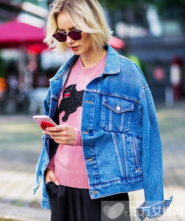 牛仔夾克這樣穿超有范 不信你看大冪冪