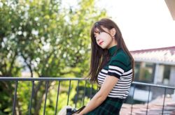 學(xué)院風(fēng)潮搭盡顯時尚感 趁著開學(xué)季來玩一把裝嫩風(fēng)