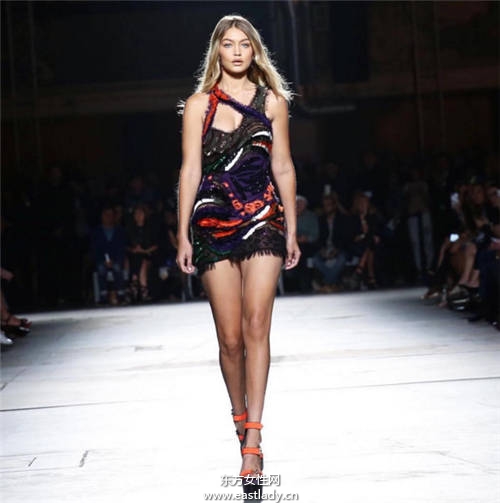 超模Kendall Jenner&Gigi Hadid高人氣吸睛術(shù)成時(shí)尚界新