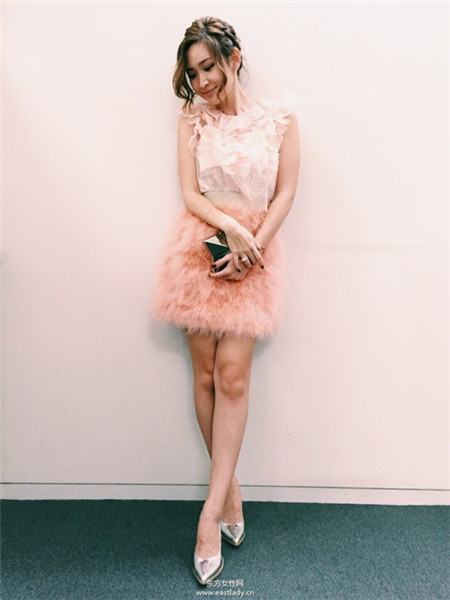 學(xué)學(xué)俏媽咪紗榮子時(shí)尚穿搭tips